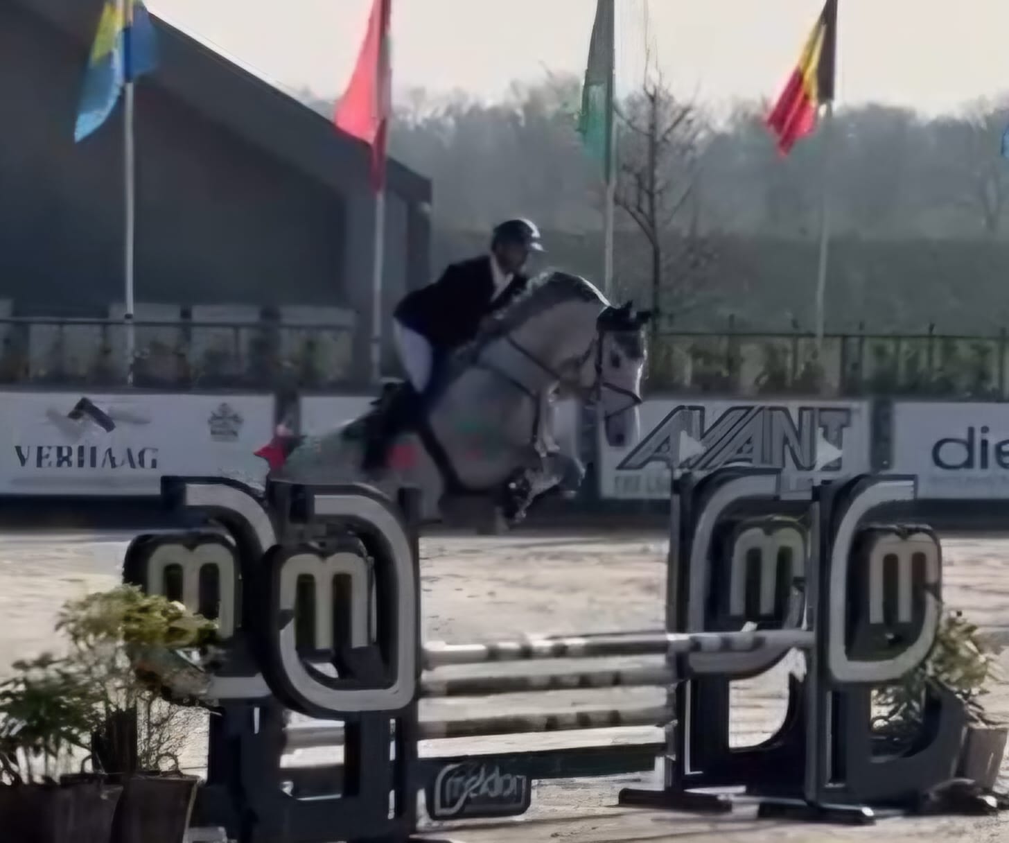 WhatsApp Image 2025-03-27 at 13.32.02(1)